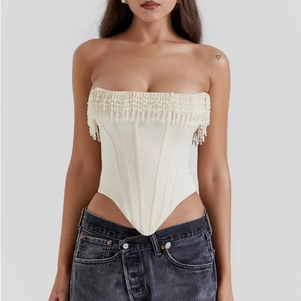 House of CB “Aubrie” corset top ( 2 piece)
Will ship with box - Picture 2 of 11
